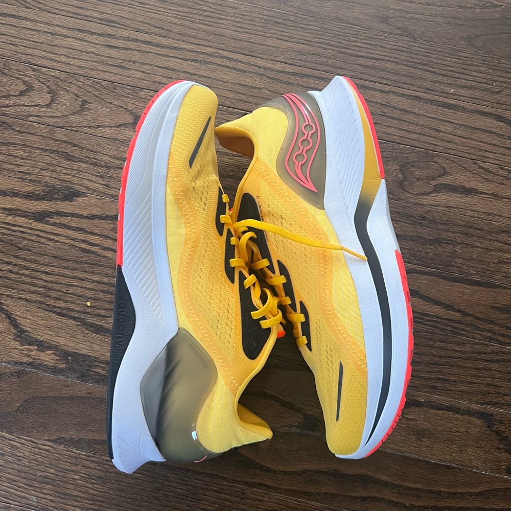 Saucony Endorphin Shift 2
